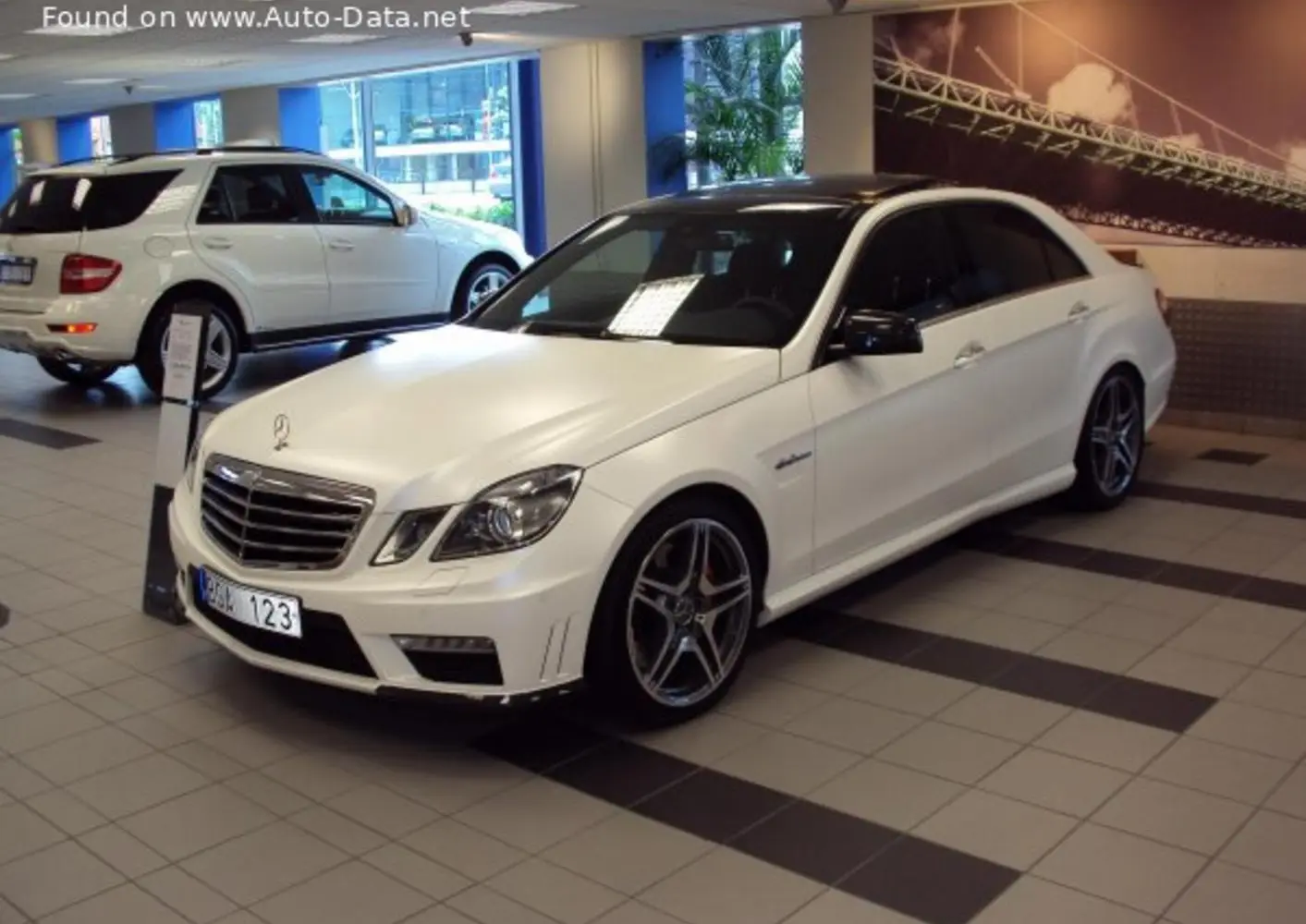 Mercedes-Benz E-Класс (W212)-2