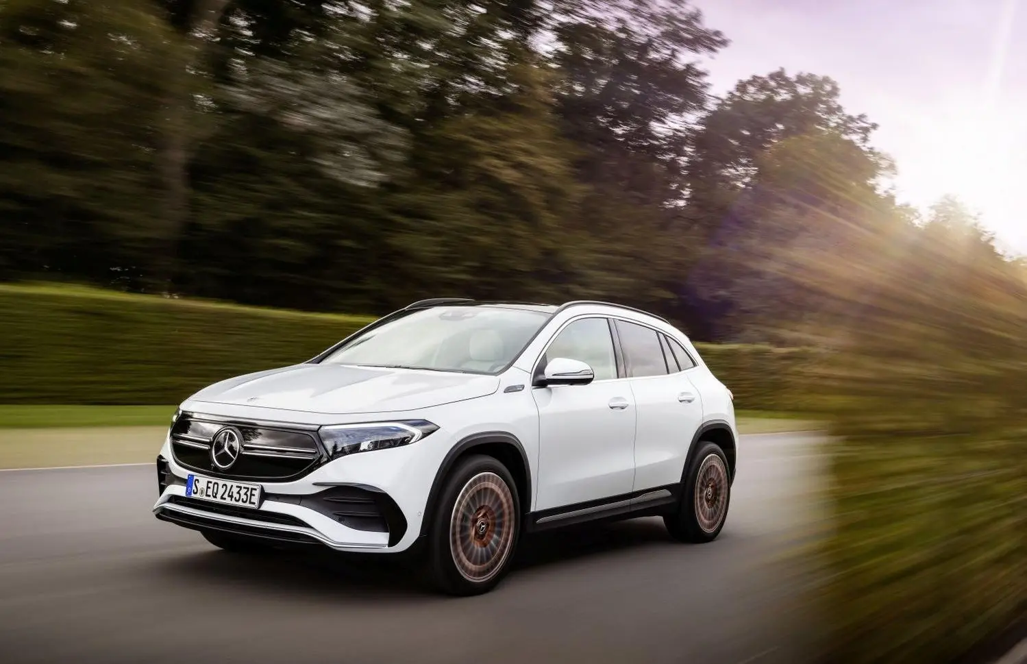 Mercedes-Benz EQA (H243)-4