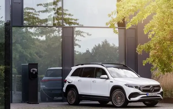 Mercedes-Benz EQB (X243)-8