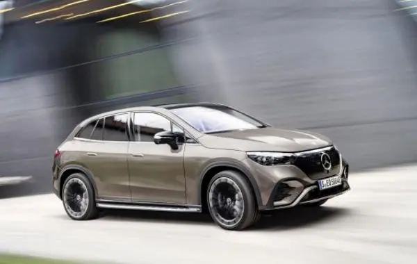 Mercedes-Benz EQE SUV (X294)-6