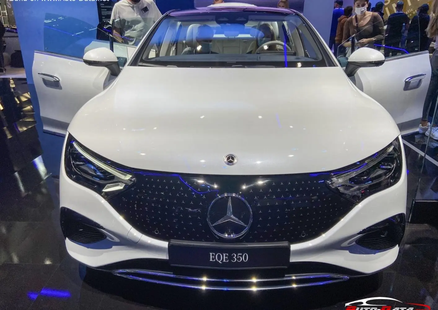 Mercedes-Benz EQE (V295)-7