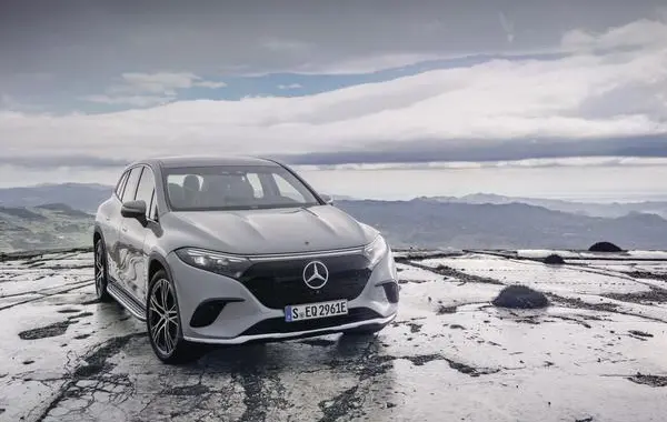 Mercedes-Benz EQS SUV (X296)-3