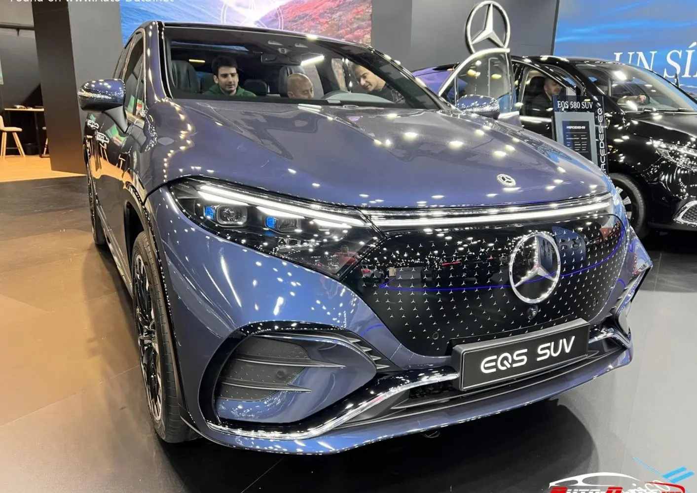 Mercedes-Benz EQS SUV (X296)-10