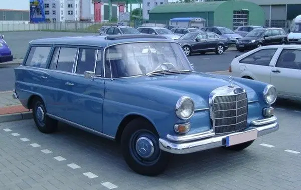 Mercedes-Benz Fintail Universal (W110)