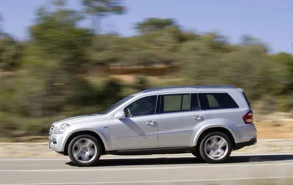 Mercedes-Benz GL (X164 facelift 2009)-6