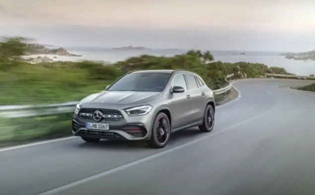 Mercedes-Benz GLA (H247)-4