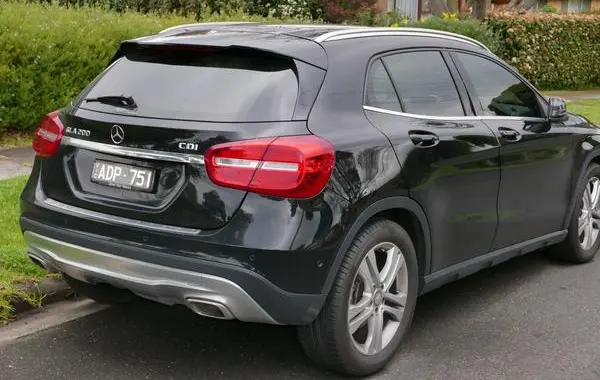 Mercedes-Benz GLA (X156)-4