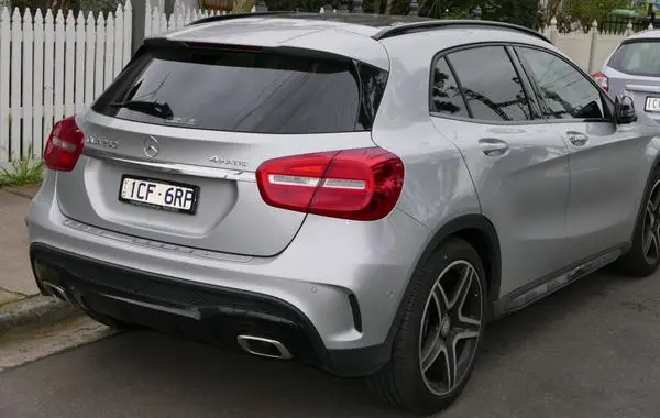 Mercedes-Benz GLA (X156)-0