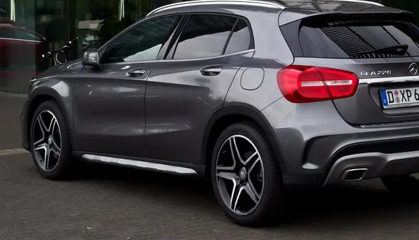 Mercedes-Benz GLA (X156)-8
