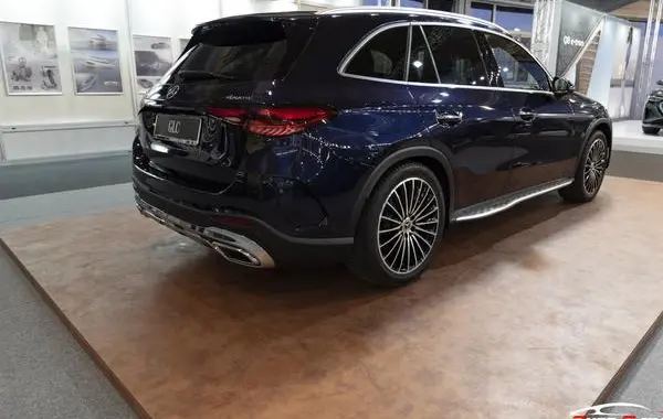 Mercedes-Benz GLC SUV (X254)-7