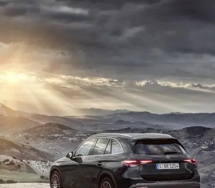 Mercedes-Benz GLC SUV (X254)-1