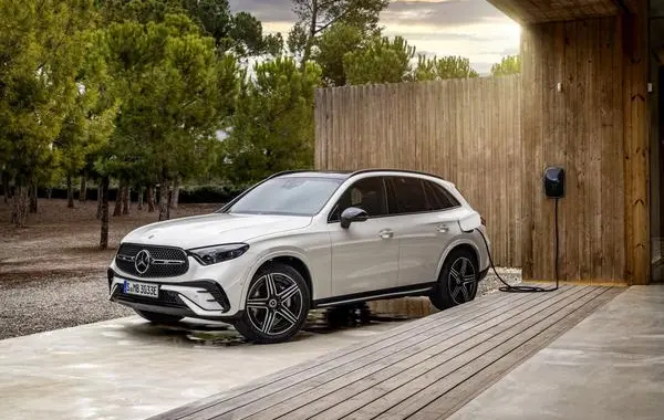 Mercedes-Benz GLC SUV (X254)-4
