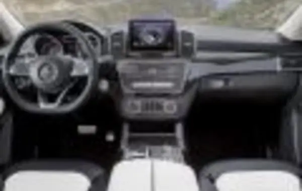 Mercedes-Benz GLE SUV (W166)-1