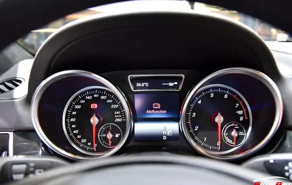 Mercedes-Benz GLE SUV (W166)-5