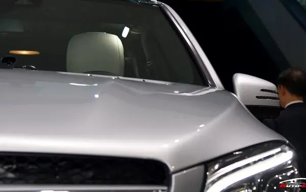 Mercedes-Benz GLE SUV (W166)-0
