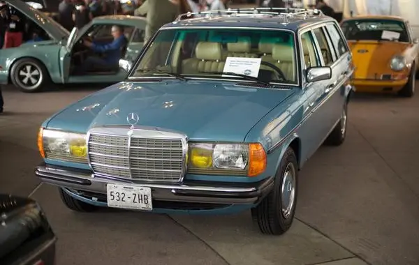 Mercedes-Benz S123-1