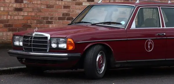 Mercedes-Benz S123-6