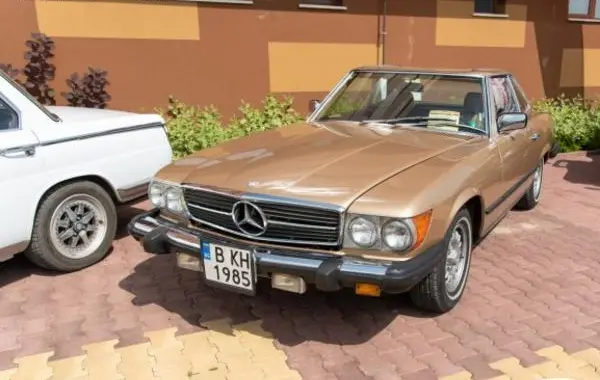 Mercedes-Benz SL (R107)-3