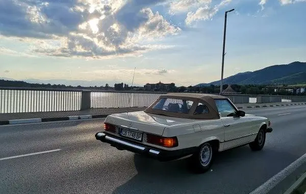 Mercedes-Benz SL (R107)