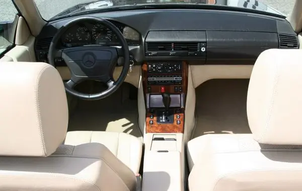 Mercedes-Benz SL (R129)-1