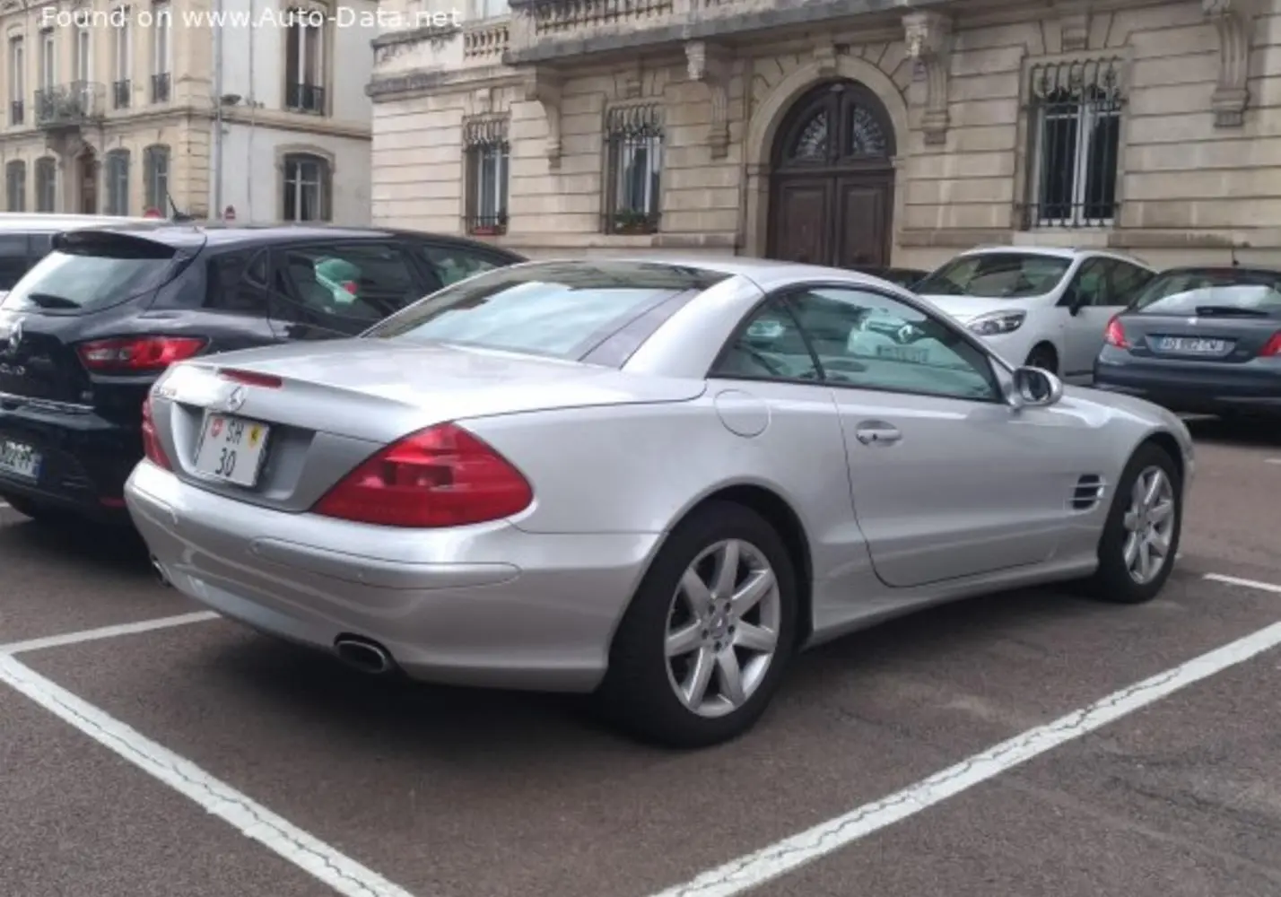 Mercedes-Benz SL (R230)-1