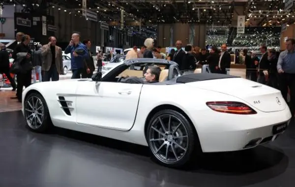 Mercedes-Benz SLS AMG Roadster (R197)-5