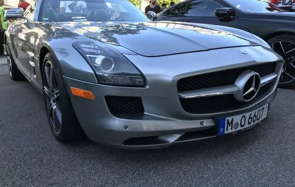Mercedes-Benz SLS AMG Roadster (R197)-6