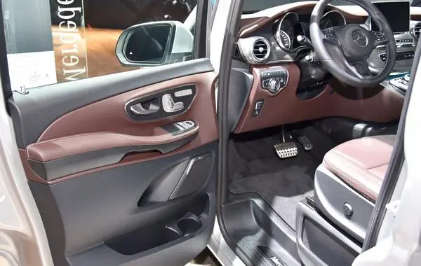 Mercedes-Benz V-Класс (V447)-8