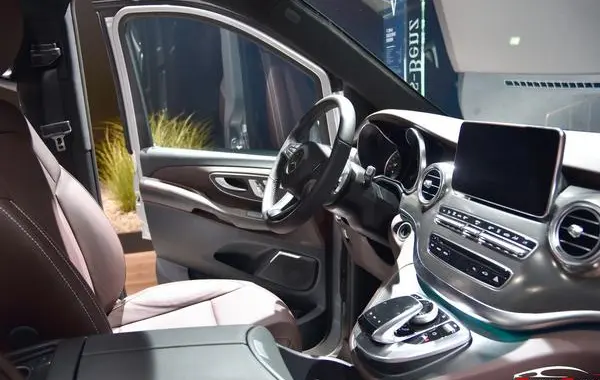 Mercedes-Benz V-Класс (V447)-1