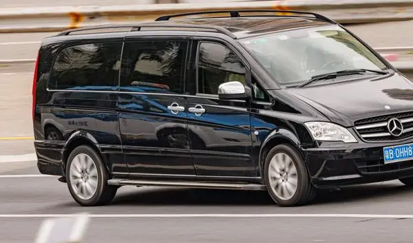 Mercedes-Benz Viano (W639, facelift 2010)-1