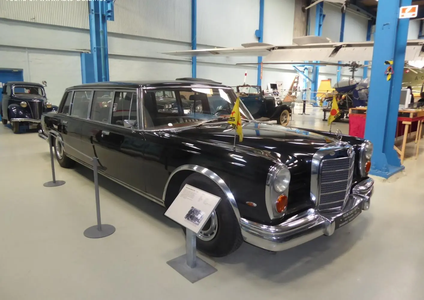 Mercedes-Benz W100 Pullman-17