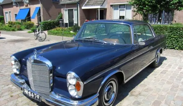Mercedes-Benz W112 Coupe-2