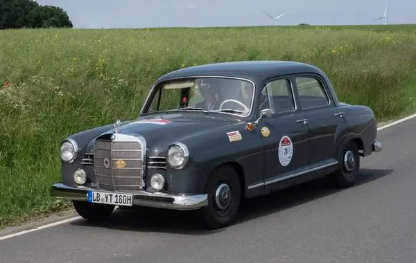 Mercedes-Benz W120 Sedan (facelift 1959)-1