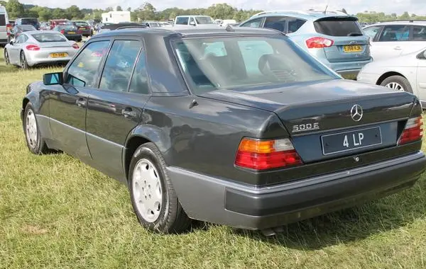 Mercedes-Benz W124 (facelift 1989)-0