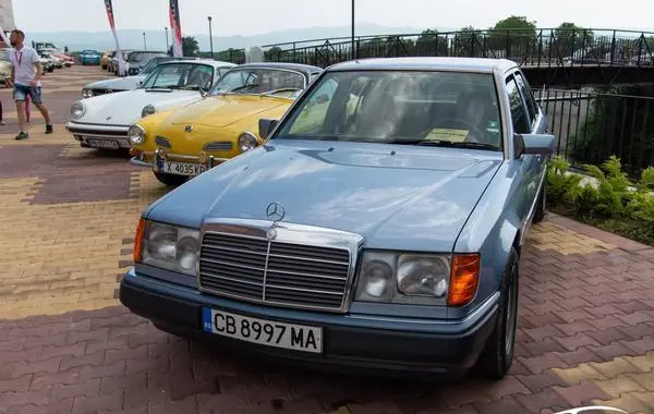 Mercedes-Benz W124 (facelift 1989)-5
