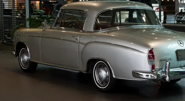 Mercedes-Benz W128 Coupe-2