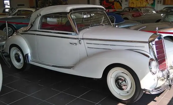 Mercedes-Benz W187 Cabriolet A-1