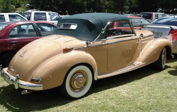 Mercedes-Benz W187 Cabriolet A-4