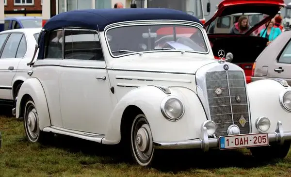 Mercedes-Benz W187 Cabriolet B-1