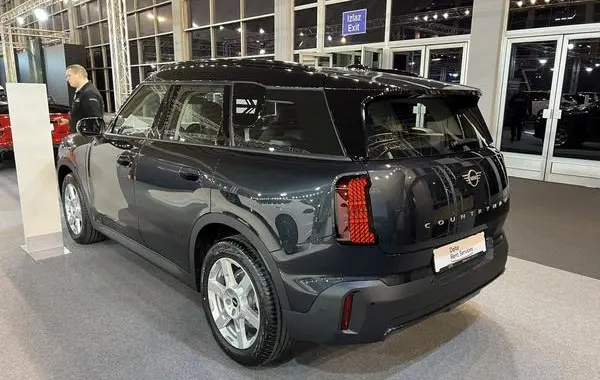 Mini Countryman (U25)-5