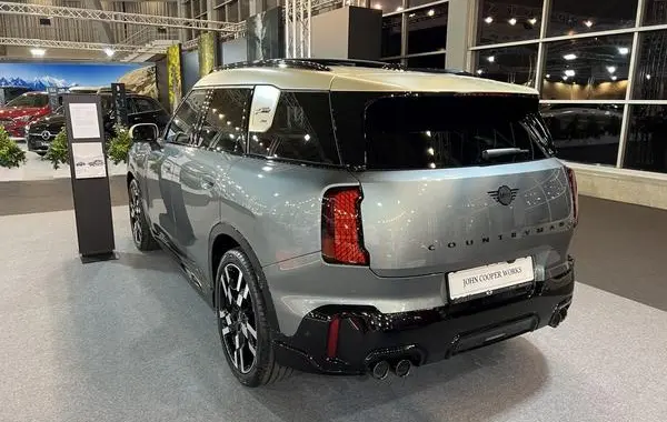 Mini Countryman (U25)-1