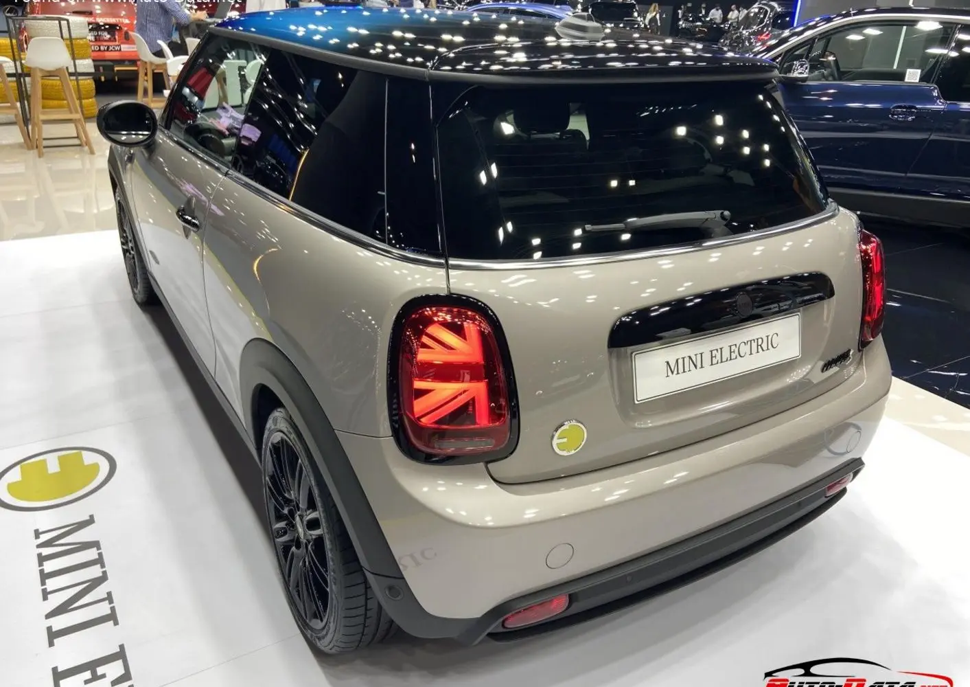 Mini Electric Cooper SE (F56, facelift 2021)-1