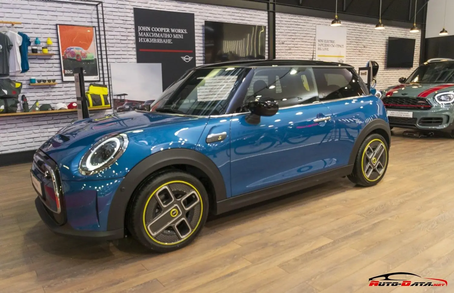 Mini Electric Cooper SE (F56, facelift 2021)-3