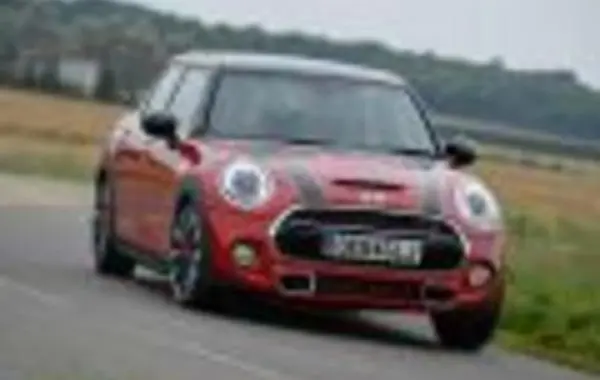 Mini Hatch (F55) 5-door-6