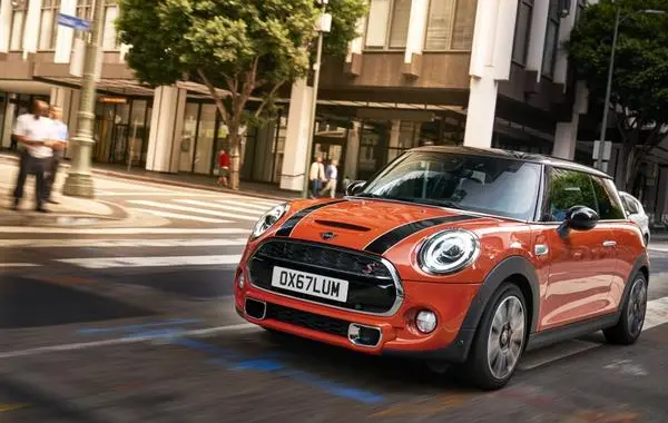 Mini Hatch (F56, facelift 2018) 3-door-0