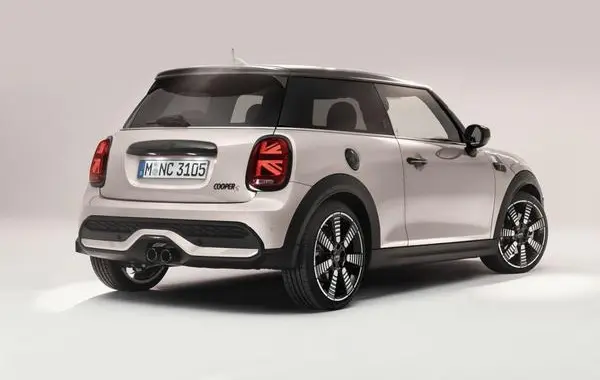 Mini Hatch (F56, facelift 2021) 3-door-4