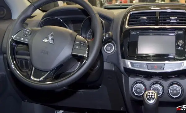 Mitsubishi ASX I (facelift 2012)-3