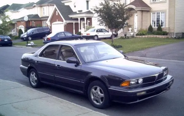 Mitsubishi Diamante I