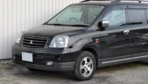 Mitsubishi Dion-0