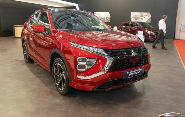 Mitsubishi Eclipse Cross I (facelift 2021)-7